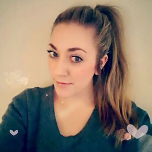 Meet your Posher, Angie